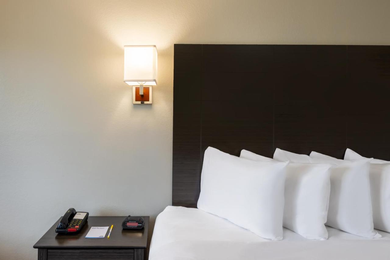 Days Inn By Wyndham Somerset Pa I-70 I-76 Екстериор снимка
