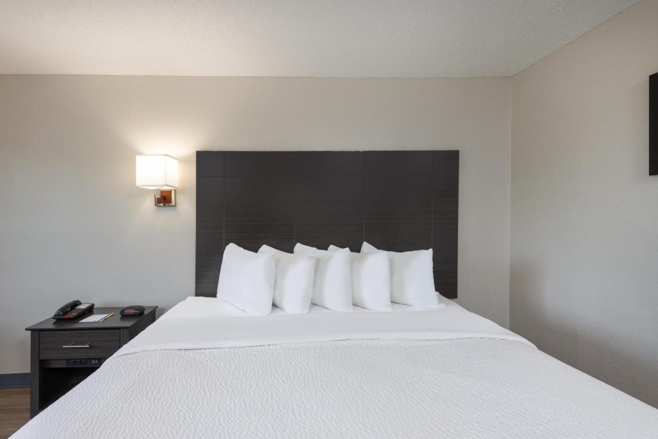Days Inn By Wyndham Somerset Pa I-70 I-76 Екстериор снимка